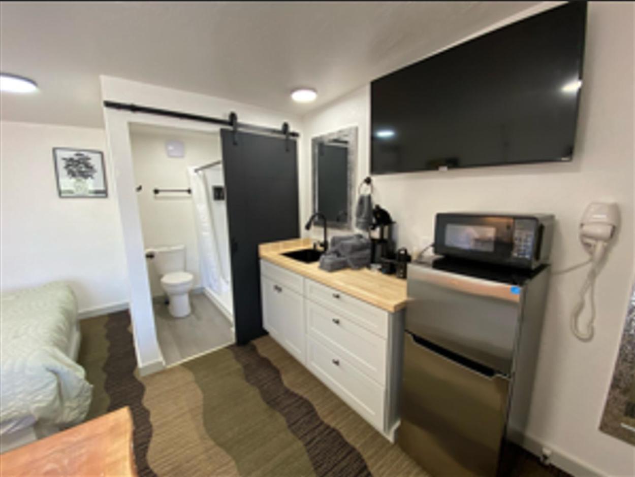 The Silverwood Lodge Athol Екстериор снимка